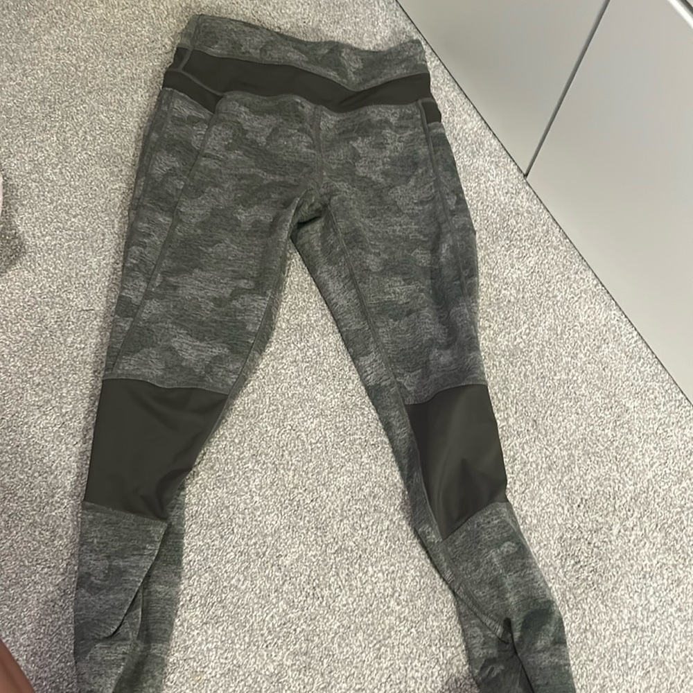 Camo leggings